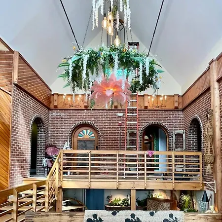 The Atrium - A Boutique Hotel - Suite 17